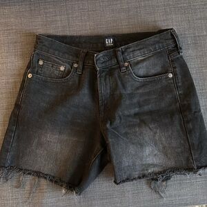 GAP Denim Black 5 inch Short size 24